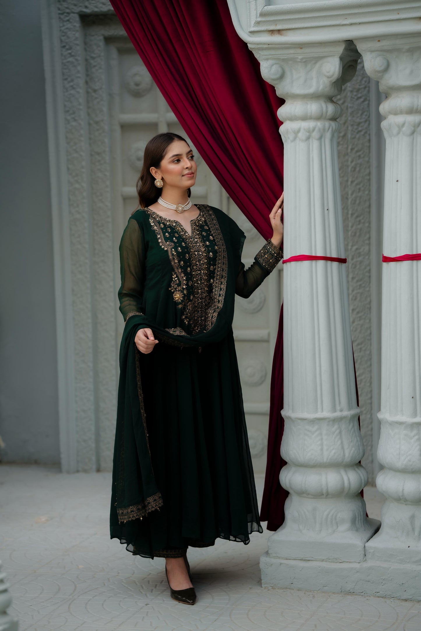 Emerald Glam – Embroidered Crinkle Chiffon 3-Piece Suit