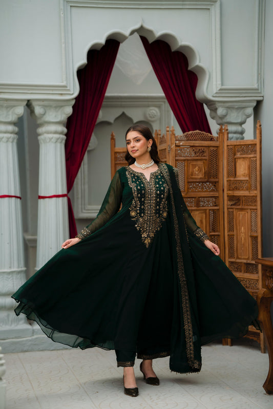 Emerald Glam – Embroidered Crinkle Chiffon 3-Piece Suit