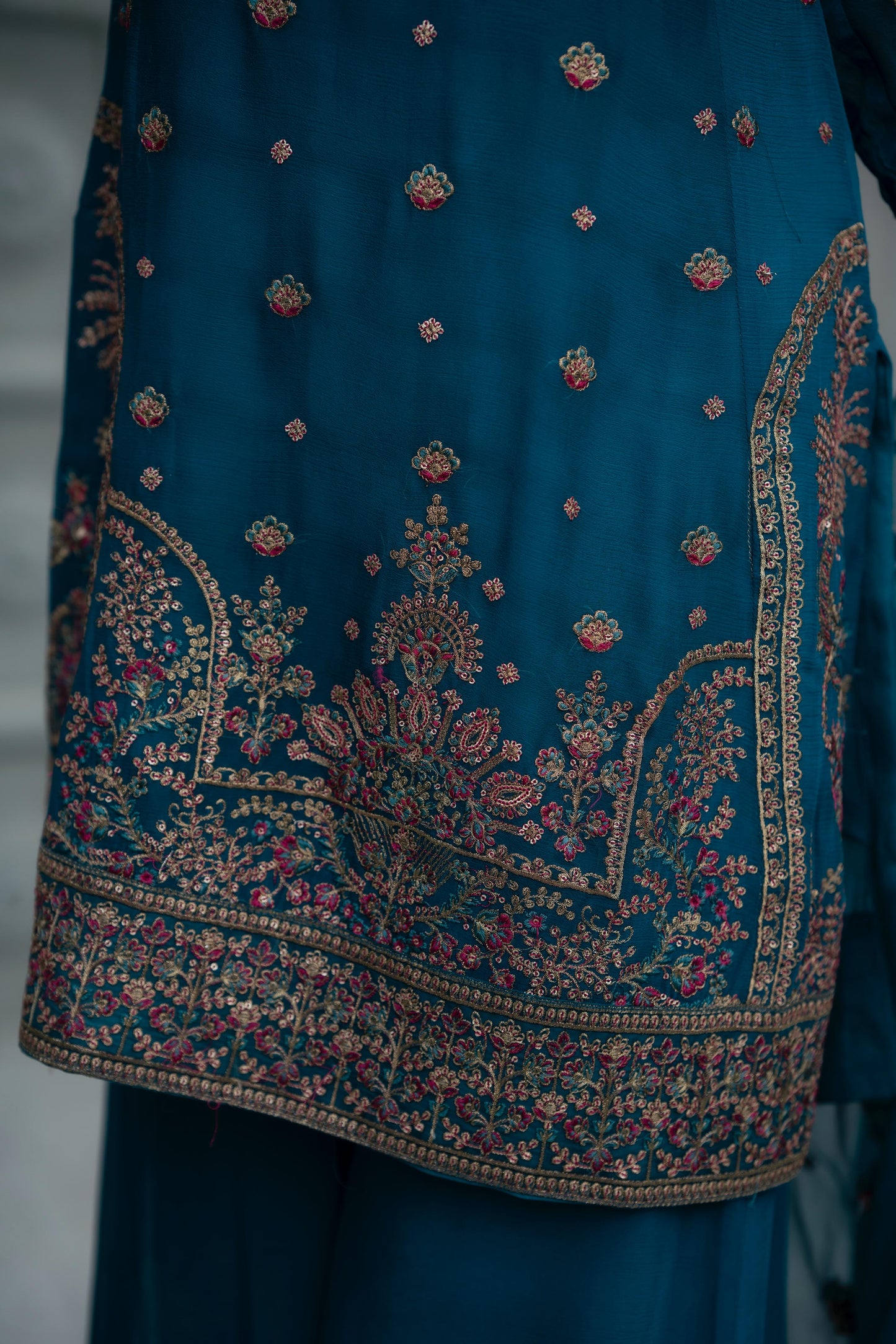 Blue Handmade Embroidered Crinkle Chiffon Outfit With Organza Dupatta